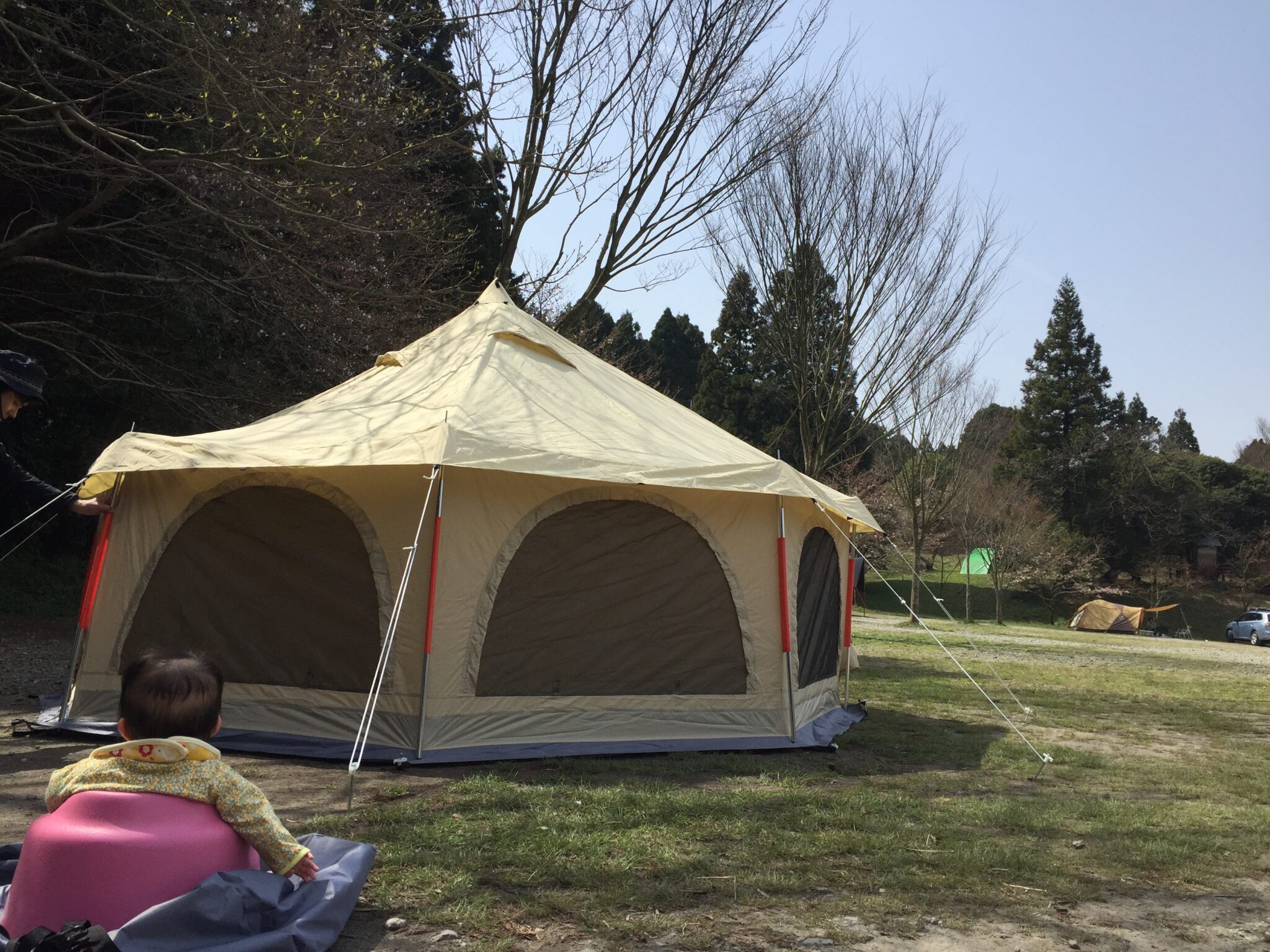 【子連れキャンプのテント選び】ワンポールタケノコテントからトンネル型アポロンへ買い替えたよ - 続・週末アウトドアファミリー